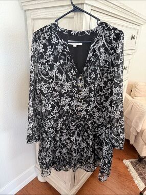 LOFT Black Floral V-Neck Button Tunic